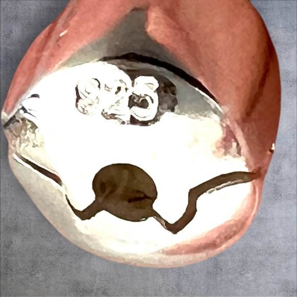 Silver bangle bracelet with rounded clasp & stamped .925 - Picture 6 of 8